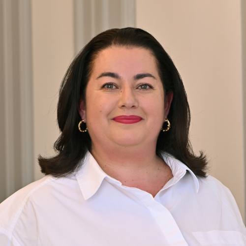 Catherine LE BANNIER Responsable Immobilier Holding SIMON Catherine LE BANNIER est la Responsable du Pôle Immobilier du Groupe SIMON